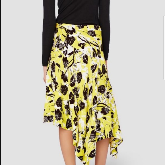 DEREK Lam Asymmetric Printed Crepe Skirt Yellow - Picture 4 of 7